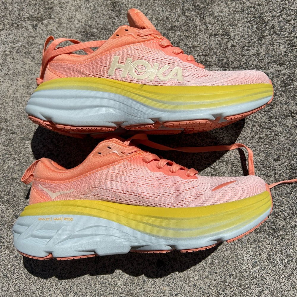 BRAND NEW Hoka Women's coral/ pink shell Running Shoes Bondi One